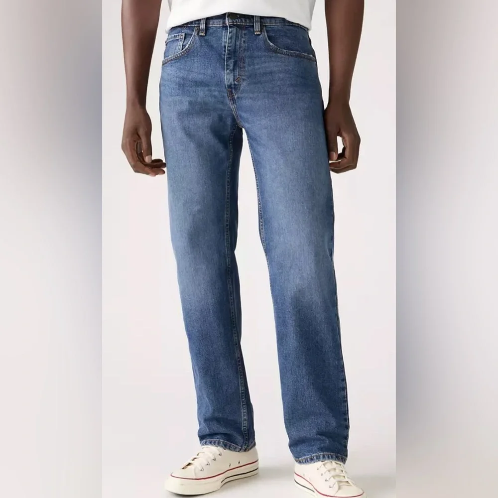 Levi's 505 40 32 jean’s blue Relaxed straight with Distressed Details men’s